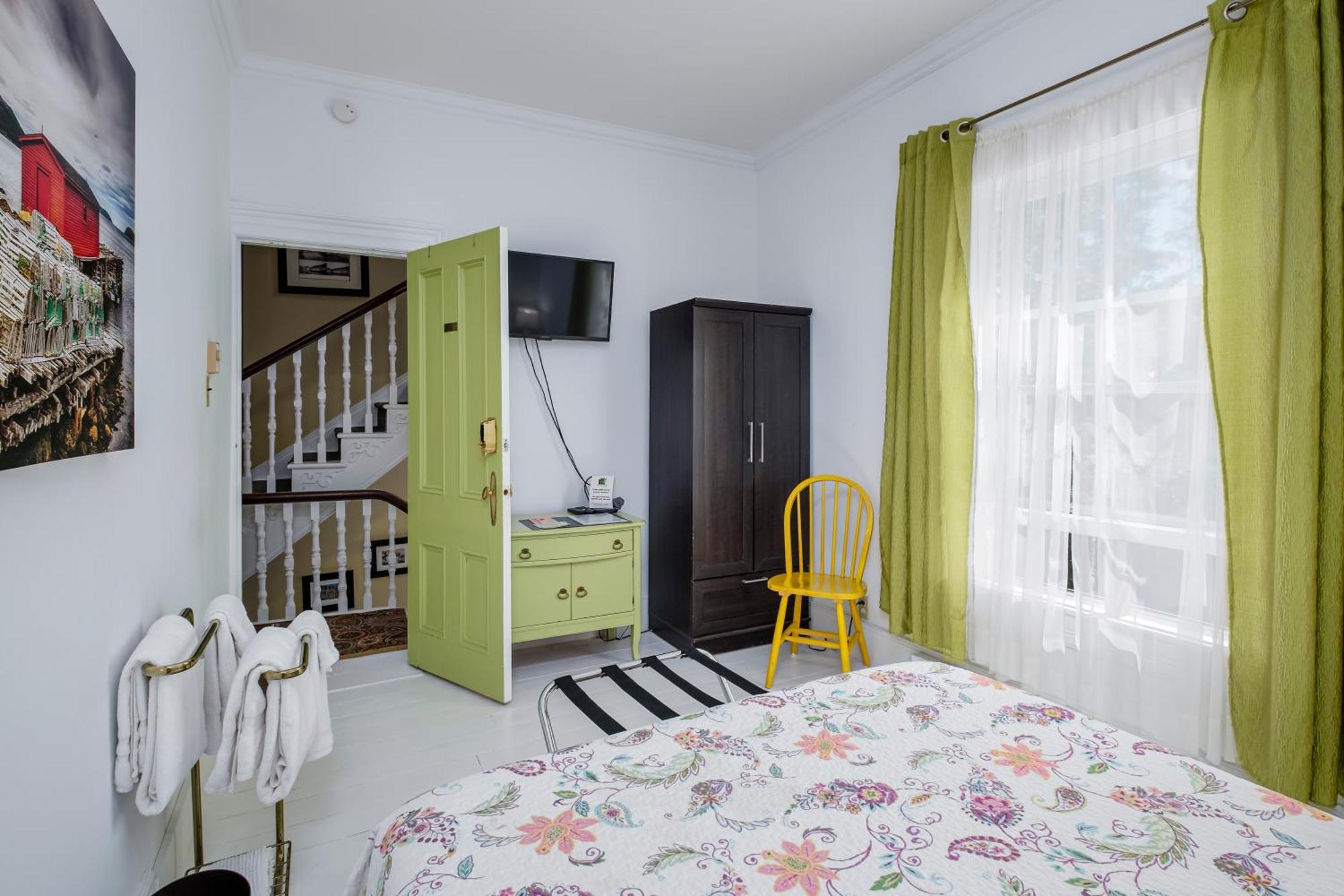 The Elizabeth Manor Guesthouse Сент-Джонс Экстерьер фото